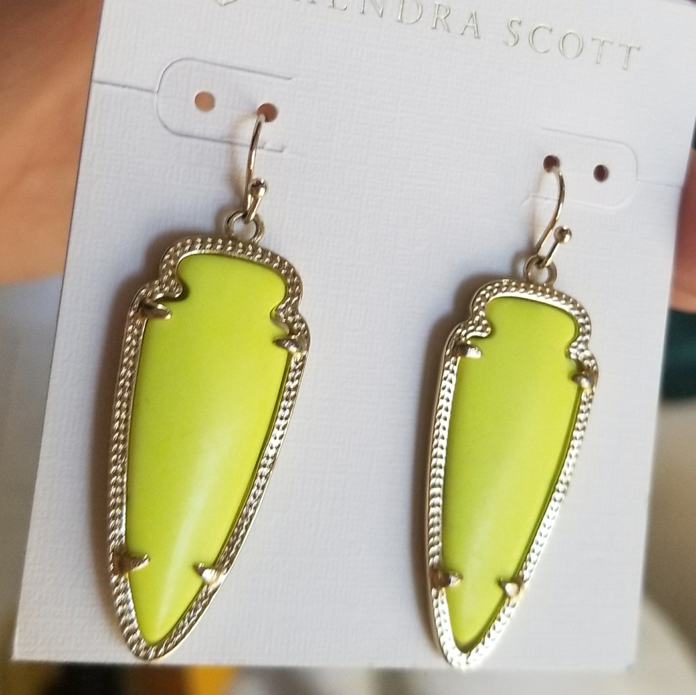 Rare Neon Yellow Kendra Scott Sky Earrings in gold